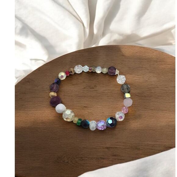 Multicolor Fauceted Bead Stretch Bracelet - Picture 4 of 5